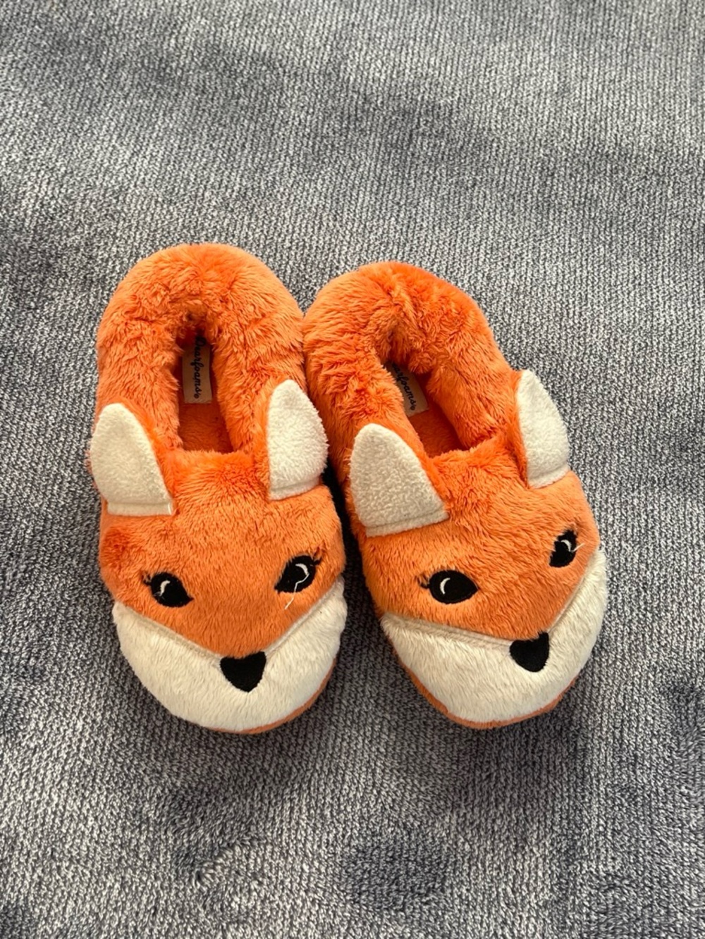 dearfoams Kids Orange Fox Plush Slippers